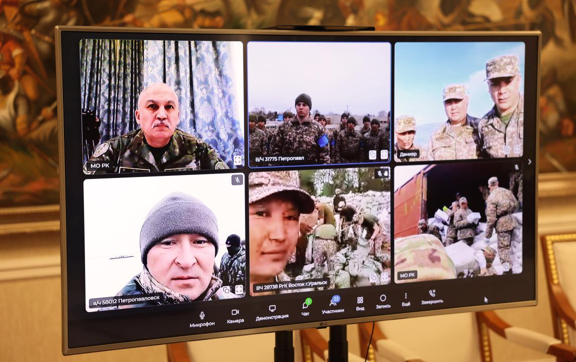Министр обороны обратился к военнослужащим-участникам противопаводковых мероприятий