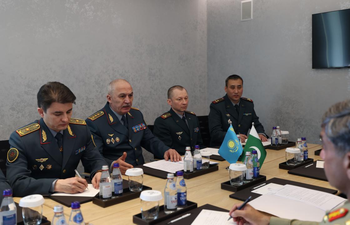 Министры обороны Казахстана и Пакистана обсудили перспективы сотрудничества