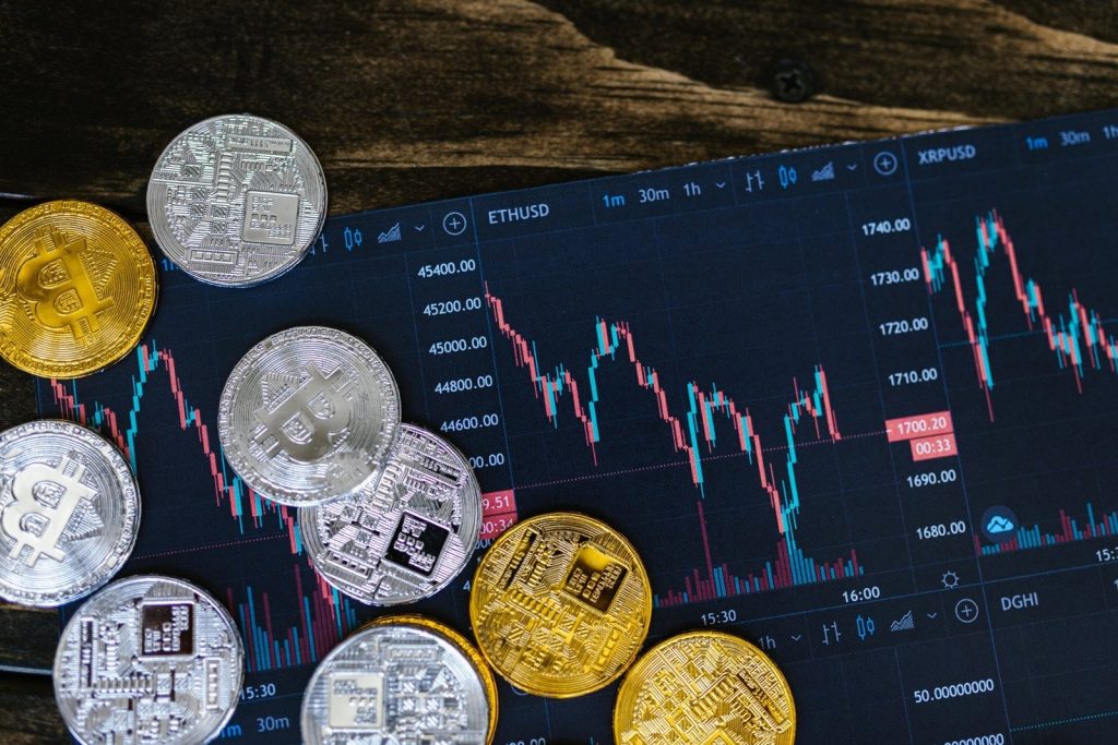 Недельный спад курса BTC: какие факторы оказали на это влияние?
