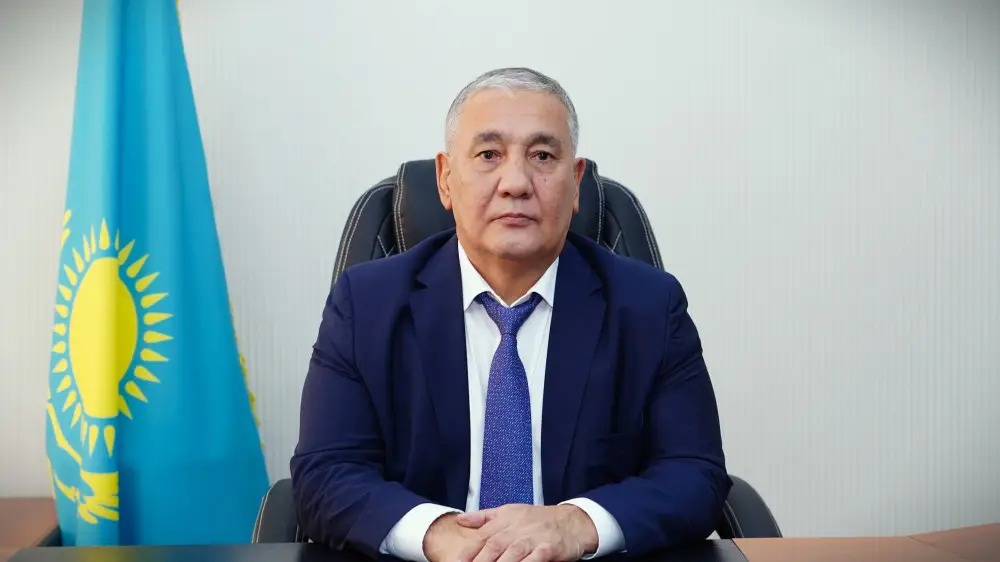Освобожден от должности вице-министр промышленности и строительства