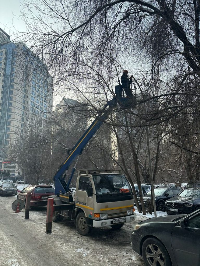 Более 110 светильников заменили в Бостандыкском районе Алматы