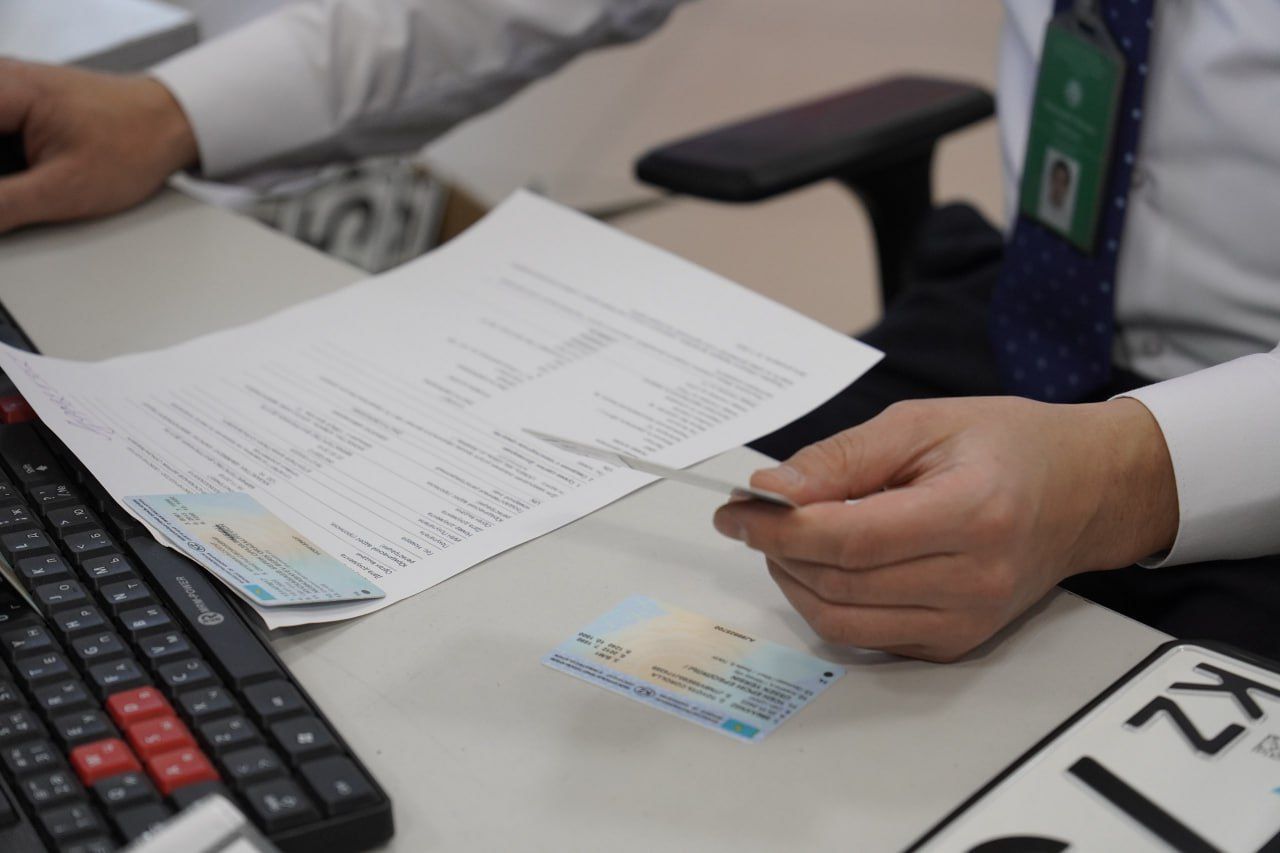 Внимание водители: Ключевые изменения в регистрации транспорта и получении прав в Казахстане с 23 апреля 2024 года!
