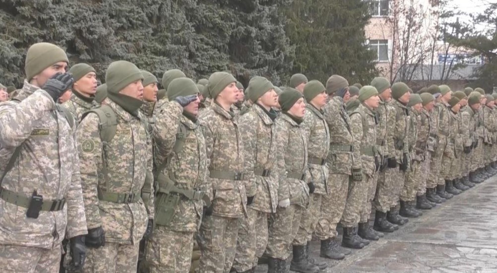 Более 700 военных привлечены к борьбе с наводнениями в СКО