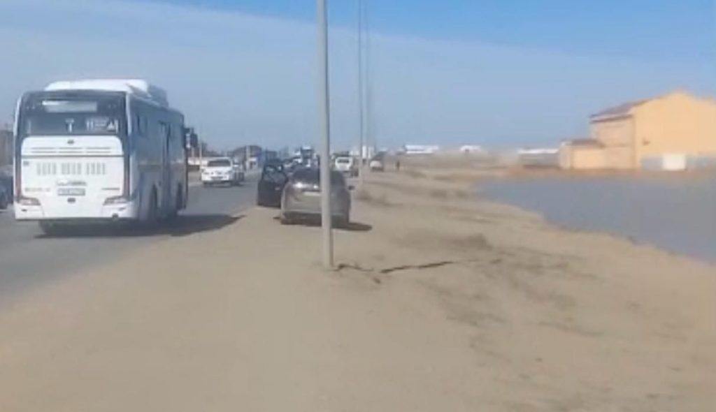 Из-за паводков 12 апреля ограничено движение на 13 автотрассах РК