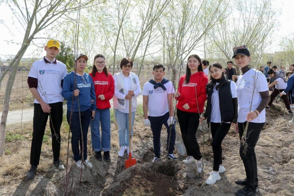 Коллектив Кызылординского университета  провел экологическую акцию