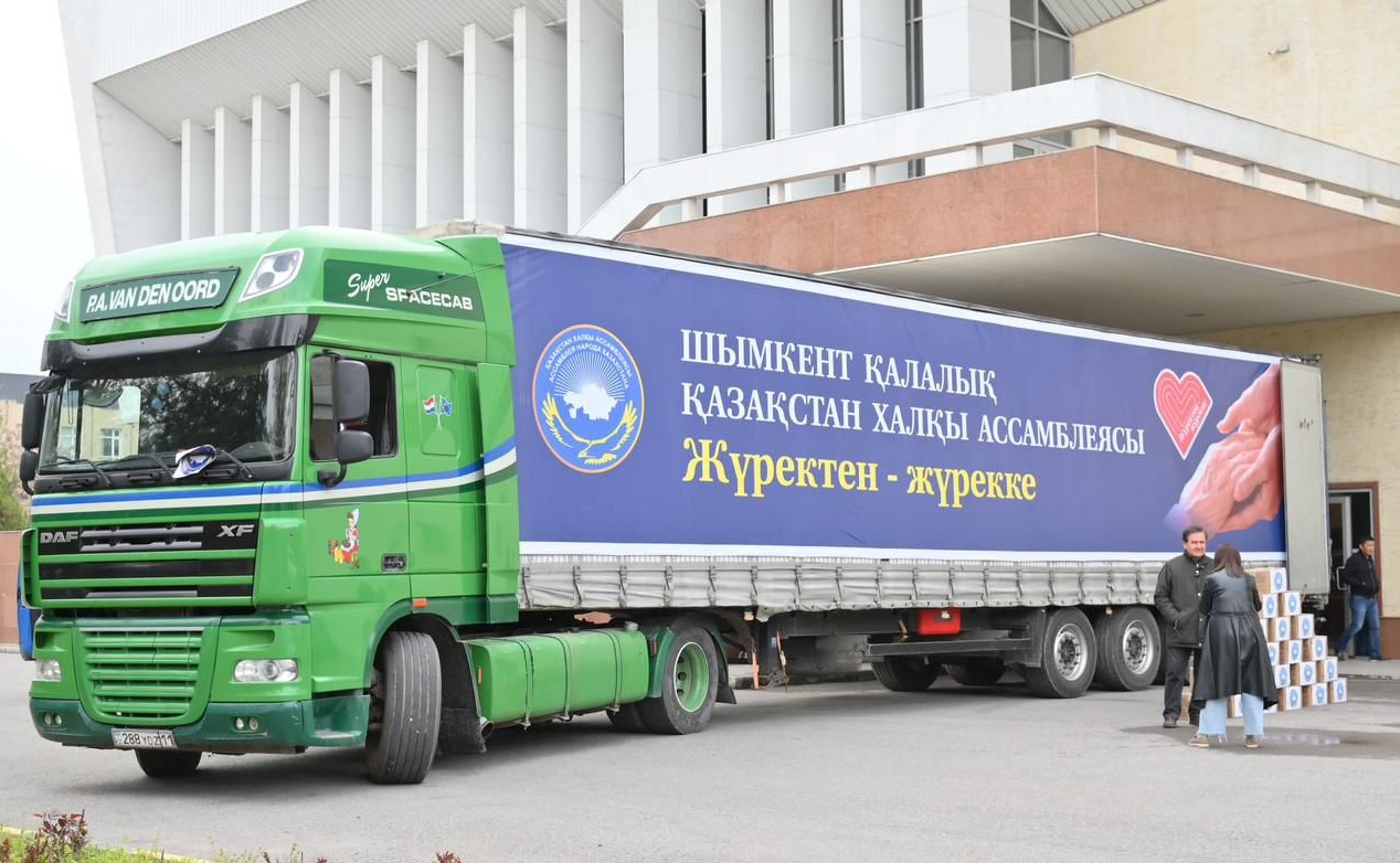 Солидарность и поддержка: жители Шымкента собрали 70 тонн помощи для пострадавших от наводнений
