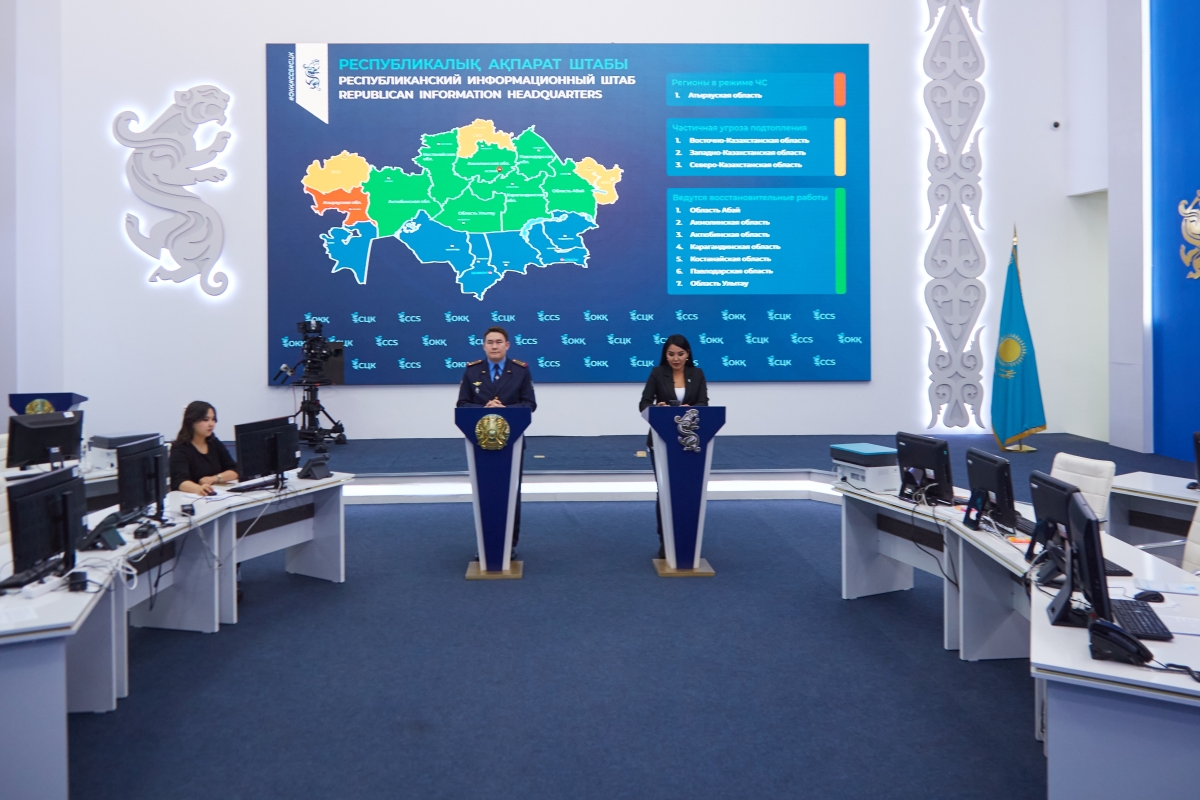 7 бригад Центра медицины катастроф оказывают помощь жителям Атырауской и Западно-Казахстанской областей
