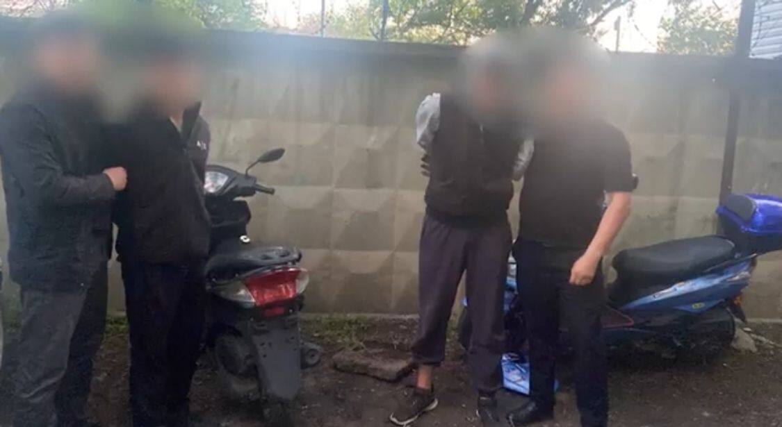 Две группы, промышлявшие кражами мопедов, задержаны в Алматы