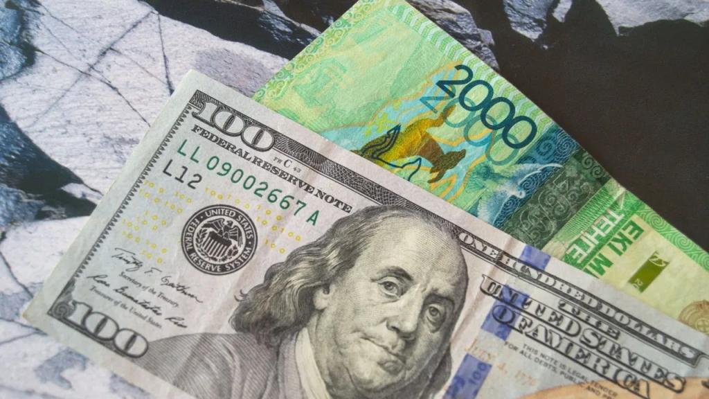Экономика РК замедляется: что происходит с тенге?