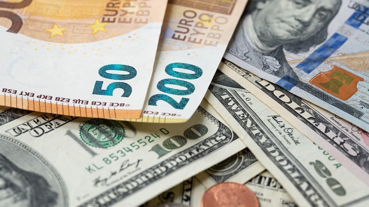 EUR/USD: прогноз формирования диапазона консолидации и возможного понижения