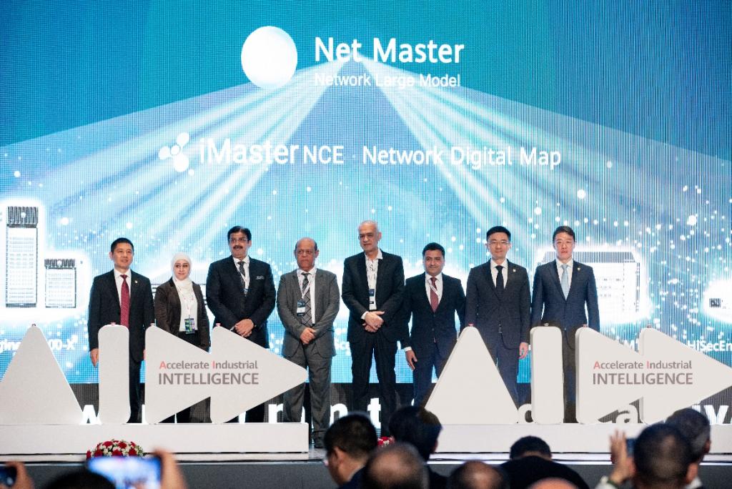 Huawei запускает интеллектуальную сеть для ускорения цифрового развития на Ближнем Востоке и в Центральной Азии