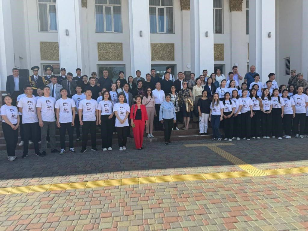 Казахстанская авиация на конференции : обмен опытом в области ЧС