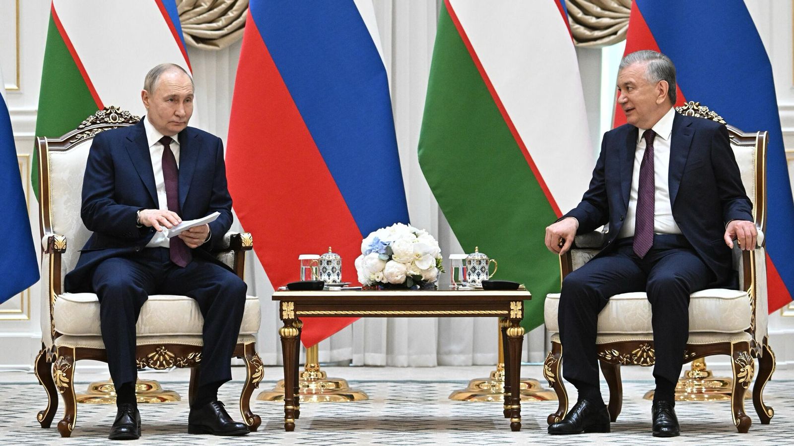 Путин и Мирзиеев провели переговоры в Узбекистане. О чем они договорились
