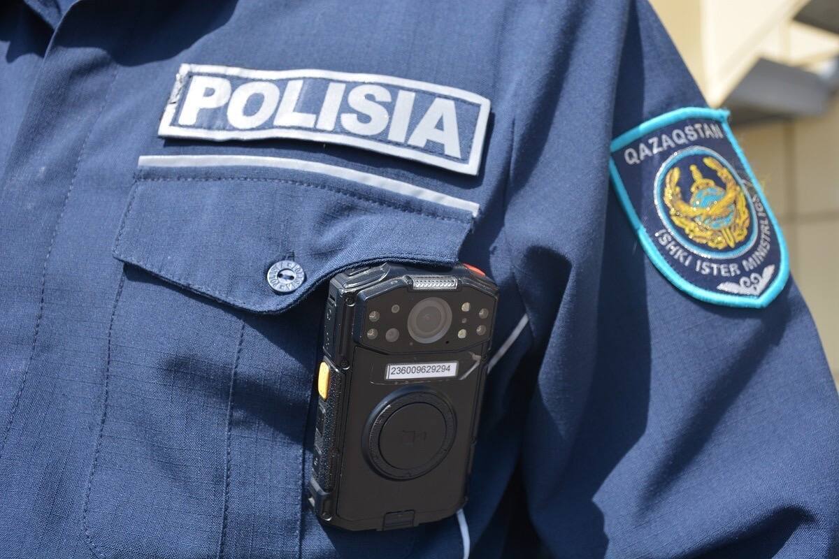 Пропавшую девочку нашли и вернули матери полицейские Шымкента