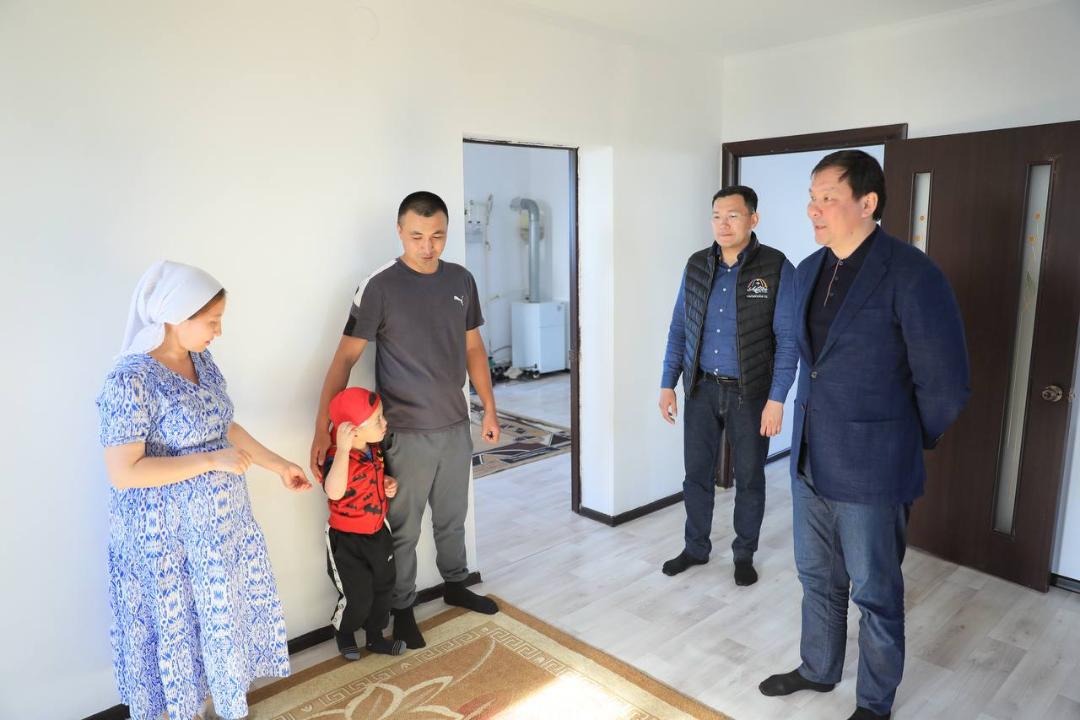 В Актюбинской области пострадавшие от паводков переезжают в новые дома