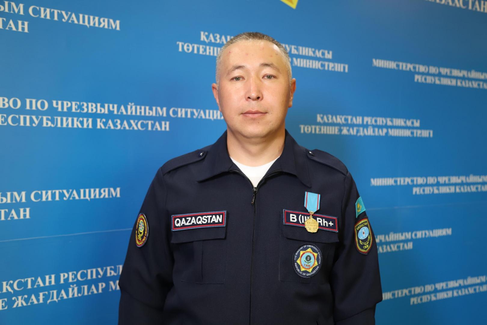 Главный спасатель Республиканского оперативно-спасательного отряда награжден государственной наградой