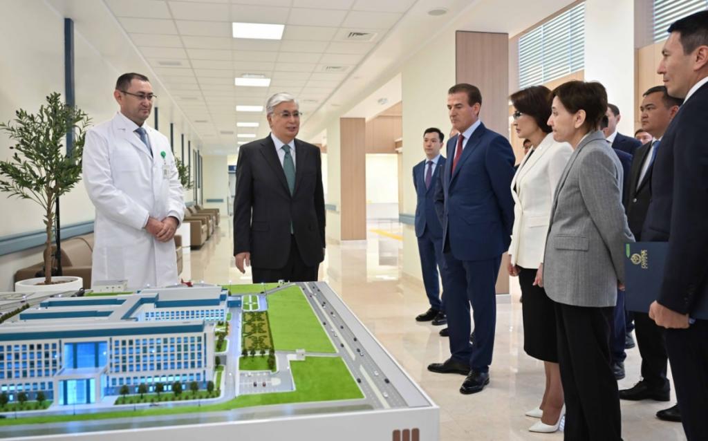 Президент посетил Национальный координационный центр экстренной медицины