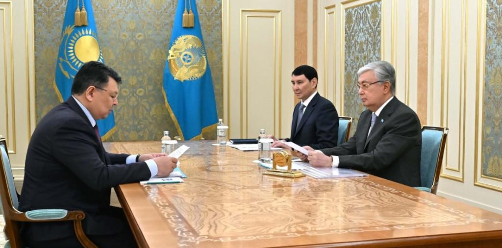 Глава государства принял заместителя Премьер-министра Каната Бозумбаева