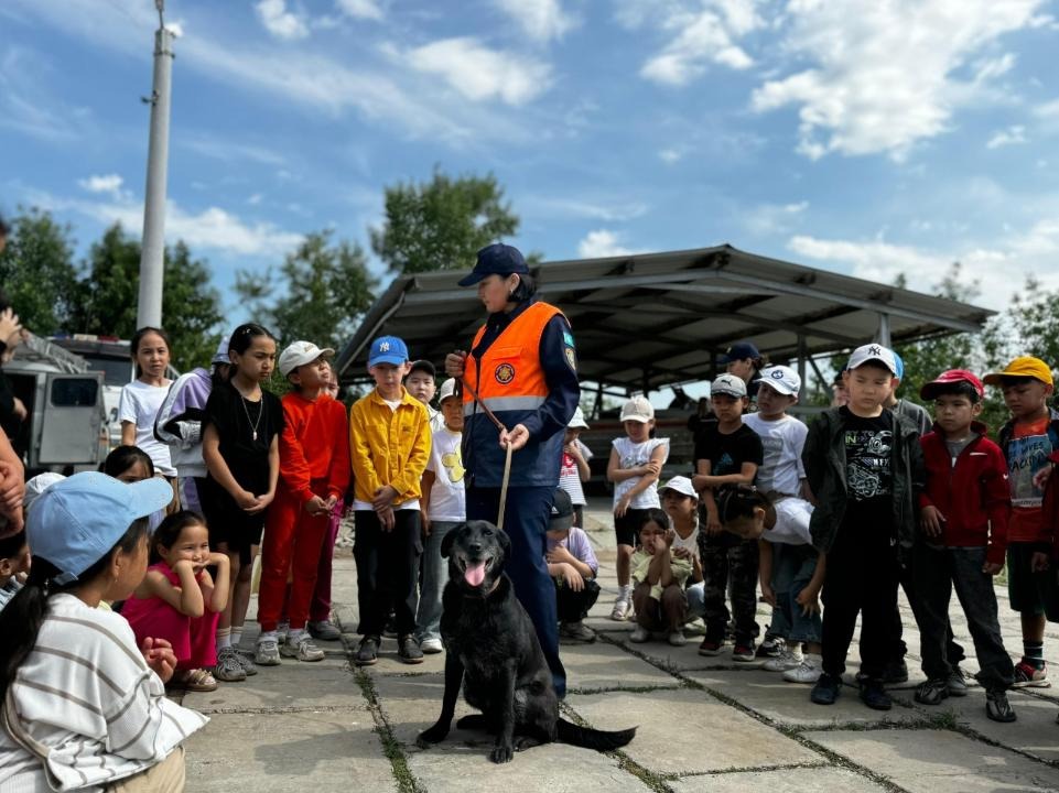 Безопасность в летний период: сотрудники ДЧС ЗКО провели мастер-класс