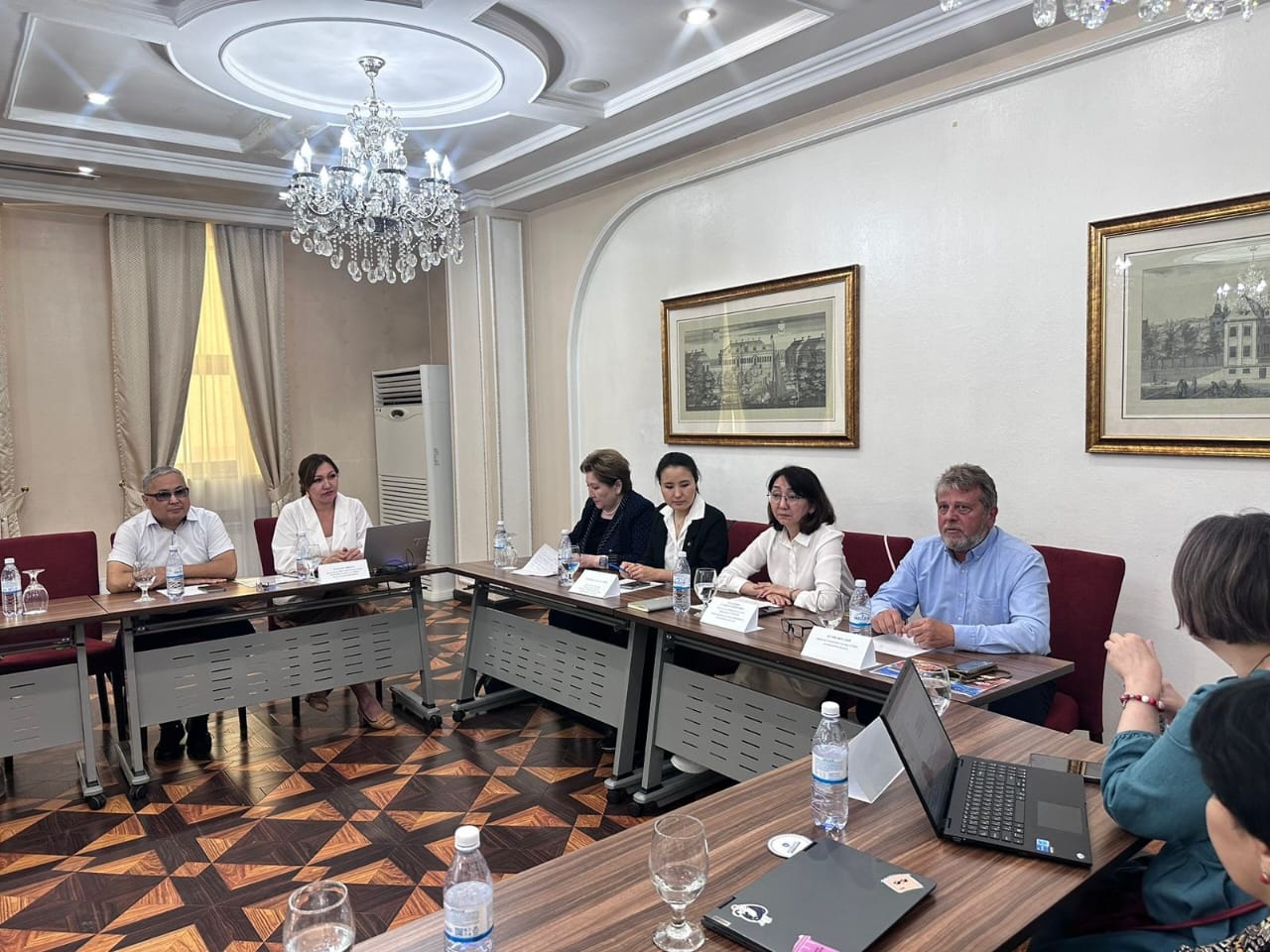 В Астане презентовали проект о диалоге между обществом и властью