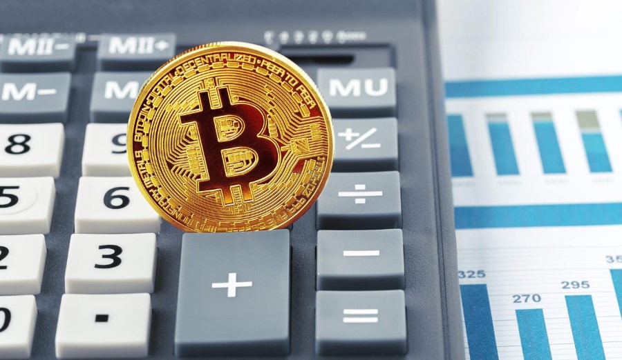 Курс BTC снижается: что давит на криптовалютный рынок?