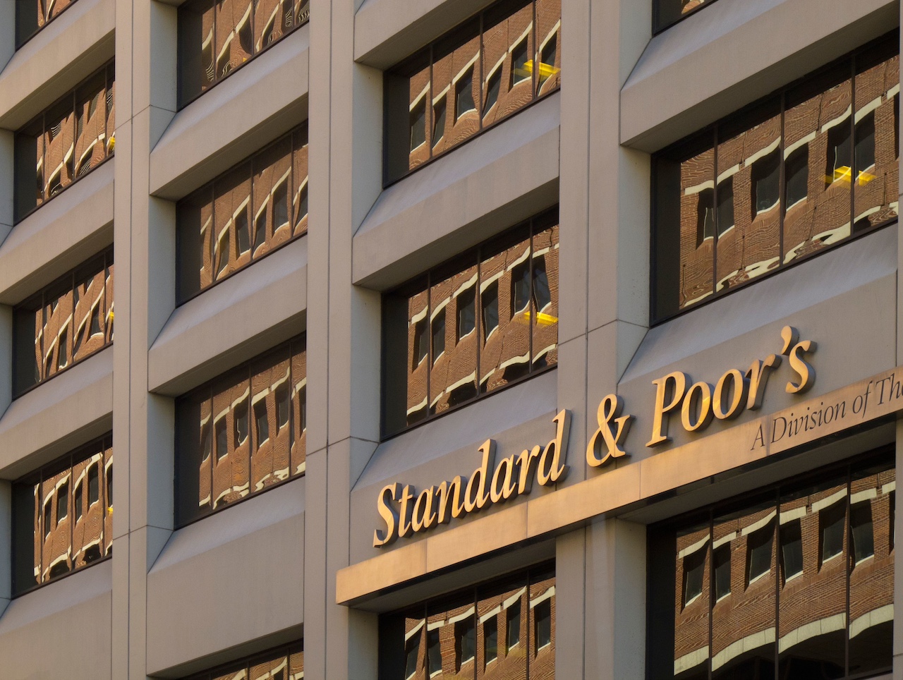 S&P изменило прогнозы по рейтингам Freedom Holding Corp.