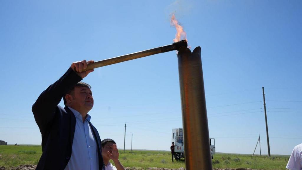 В село Жаушыкум в Шардаре подали газ