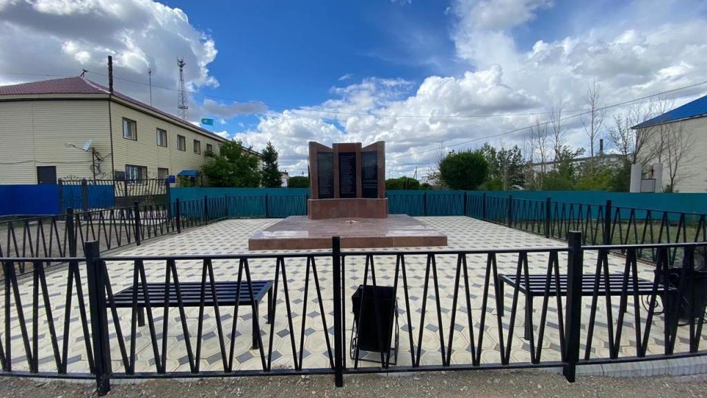 В Шетском районе открыли  корт и площадь ветеранов