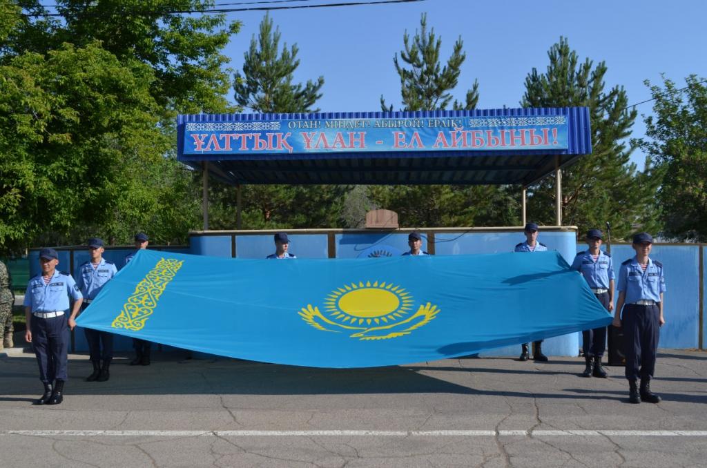 В воинской части 5517 отметили день государственных символов