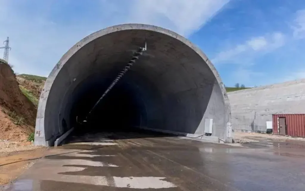 Самый длинный автомобильный тоннель в Казахстане сдадут в эксплуатацию в июле