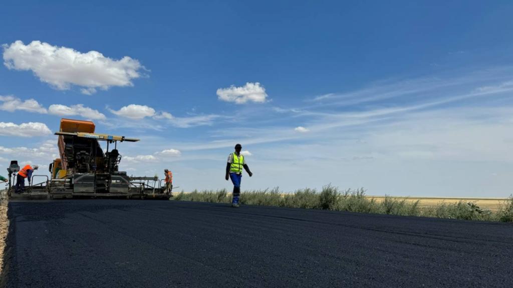 В ЗКО завершают капремонт двух республиканских дорог