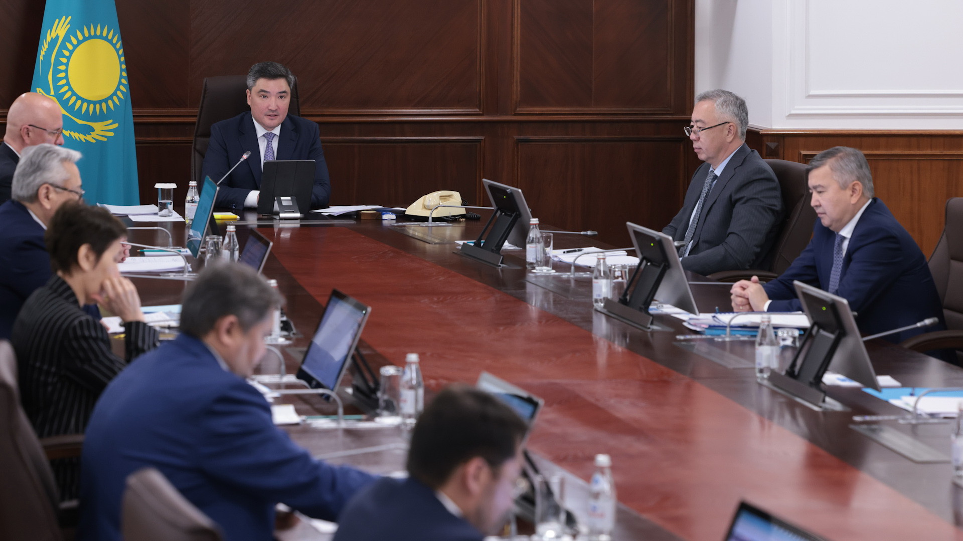 Олжас Бектенов дал поручения по развитию газоперерабатывающих мощностей и пресечению «серого» экспорта 