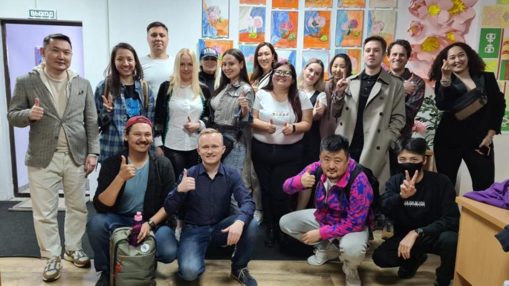 «Батыл бол!» Как инженер Алексей Скалозубов несет казахский язык в массы