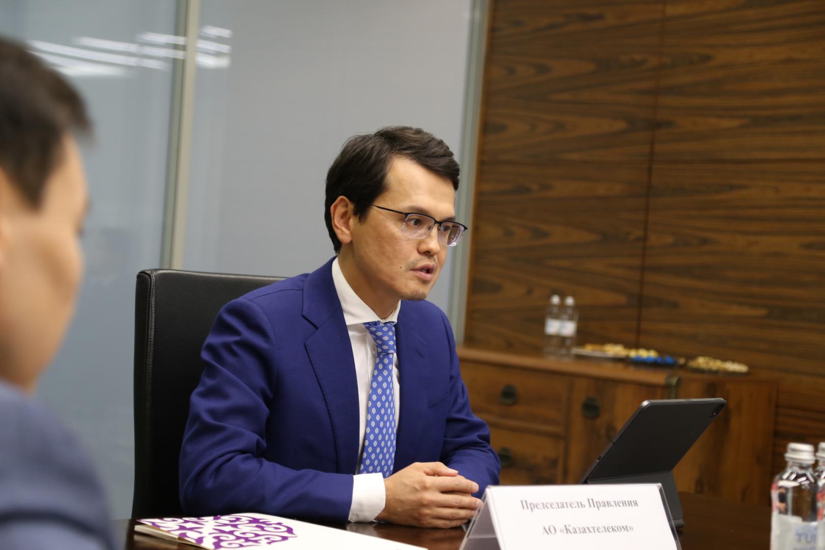 Глава «Казахтелеком» Багдат Мусин представил нового СЕО АО «Кселл»