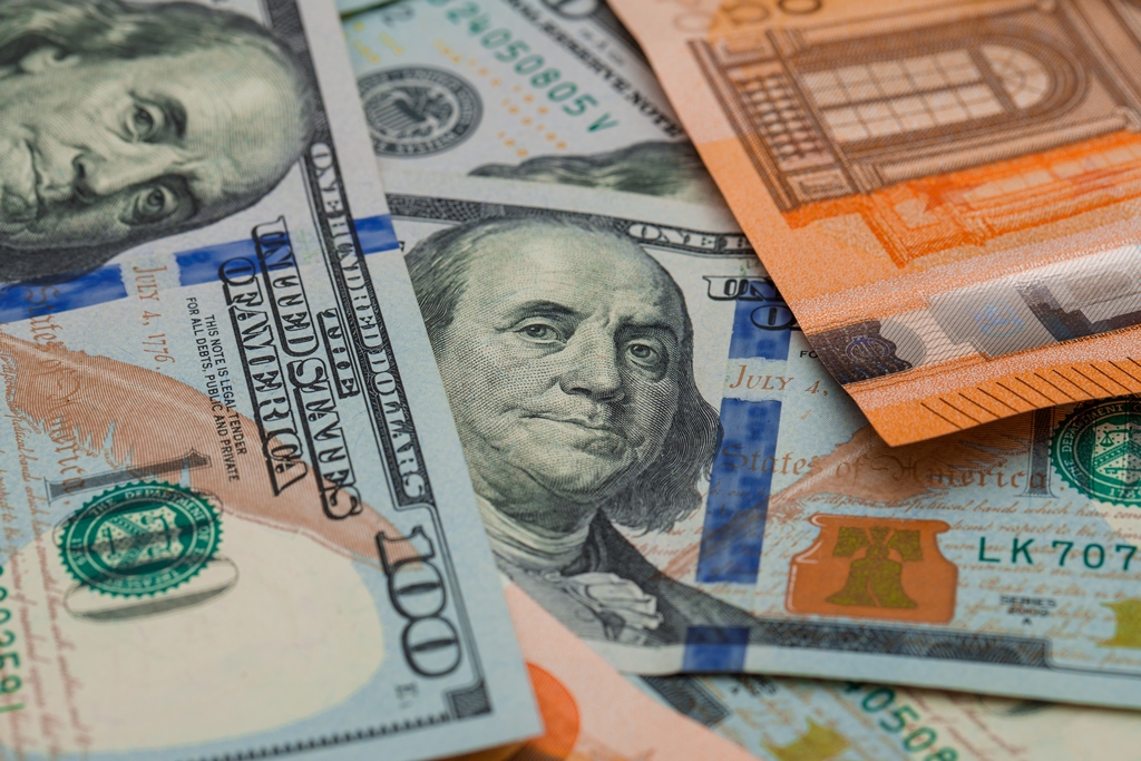 Подъем EUR/USD: Как данные по занятости в США повлияют на курс?