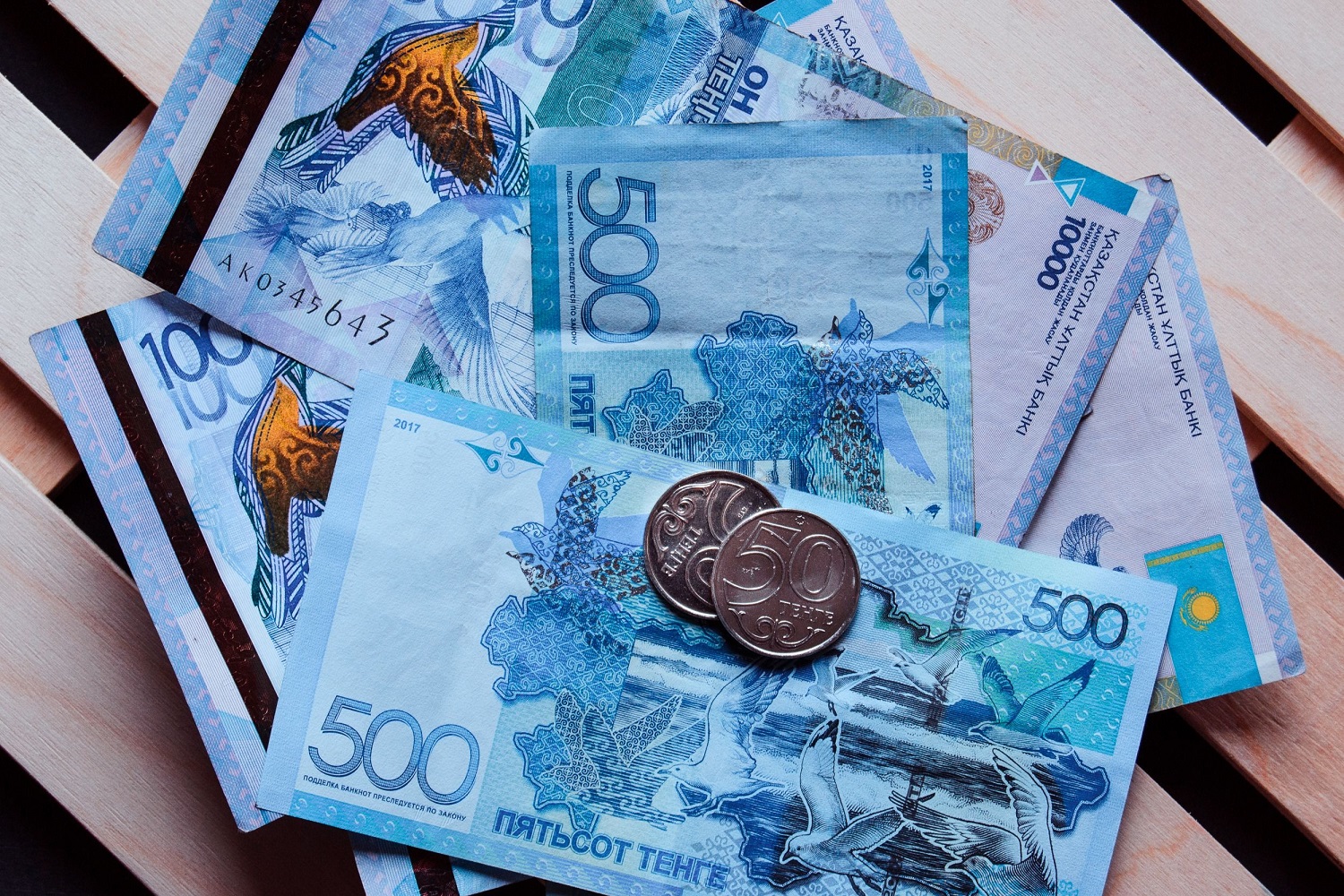 Тенге продолжает падать: что провоцирует девальвацию?