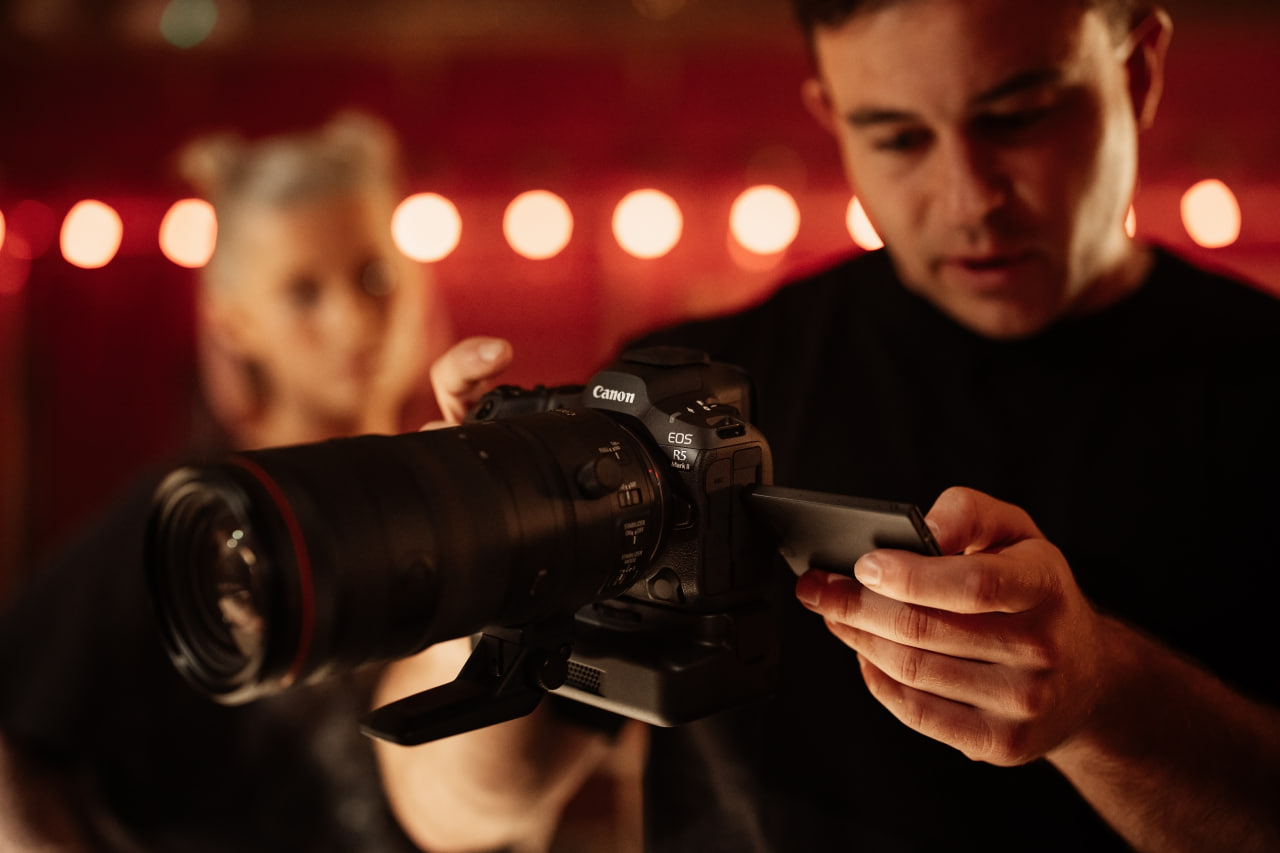 Canon выпускает флагманские беззеркальные камеры EOS R1 и усовершенствованную EOS R5 Mark II, устанавливающие новые стандарты производительности и креативности