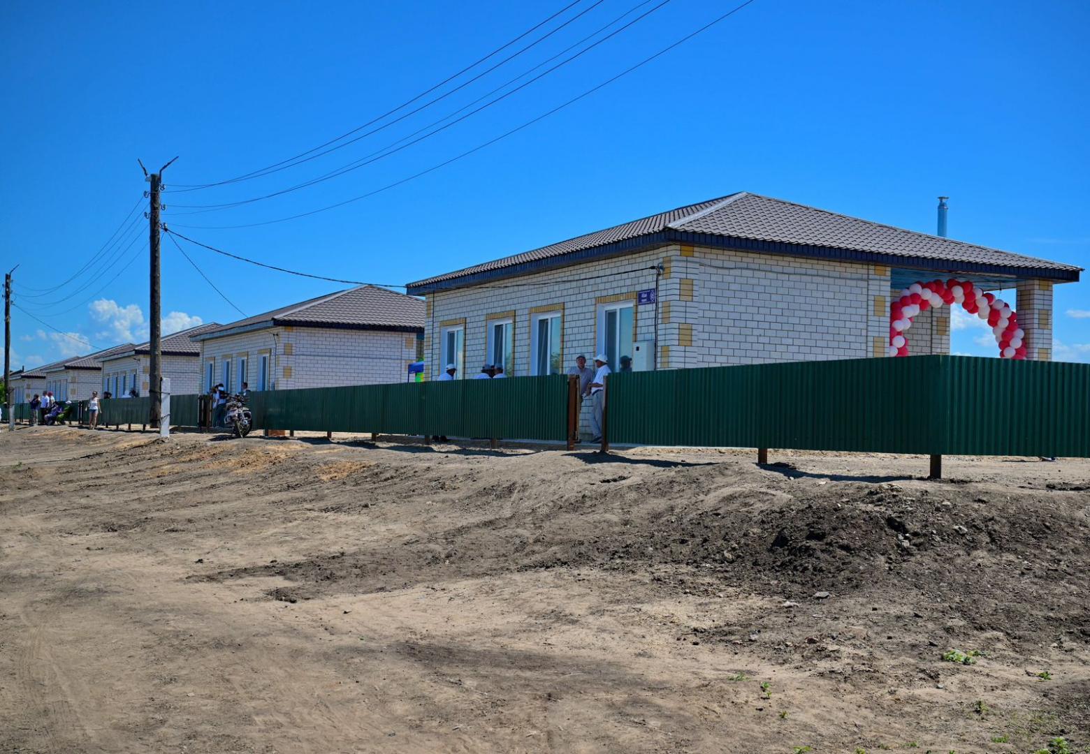 В Павлодарской области пострадавшим от паводка  вручили ключи от новых домов