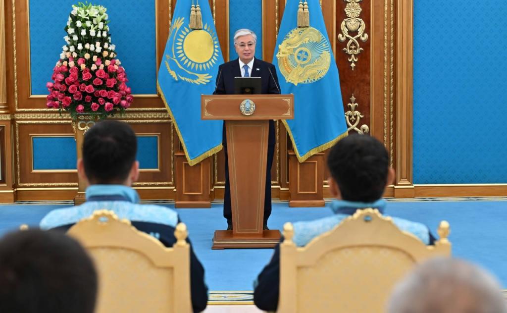 Президент Казахстана Касым-Жомарт Токаев встретился с обладателями медалей Олимпиады-2024
