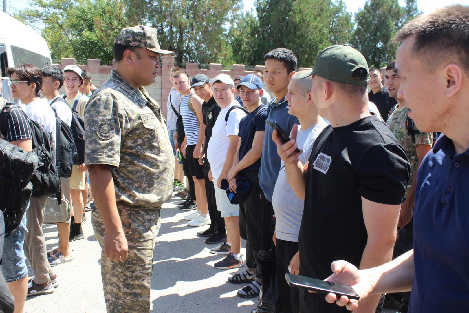 В Силах воздушной обороны проходят сборы с военнообязанными