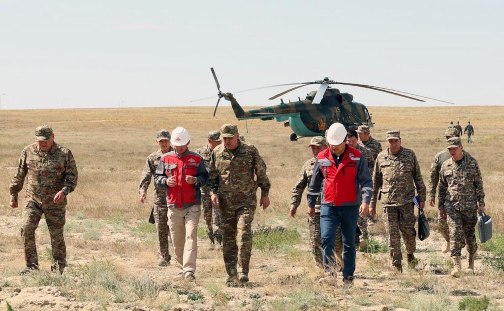 Министр обороны совершил рабочую поездку в Актюбинский гарнизон