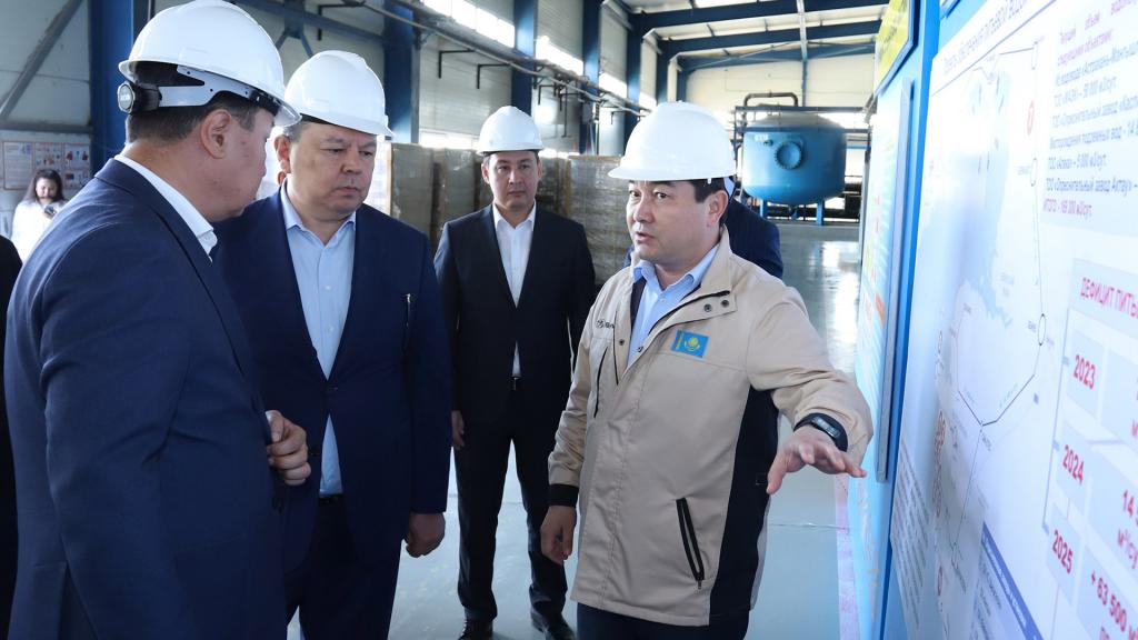 Канат Бозумбаев дал рял поручений по решению многолетних проблем в Мангистауской области