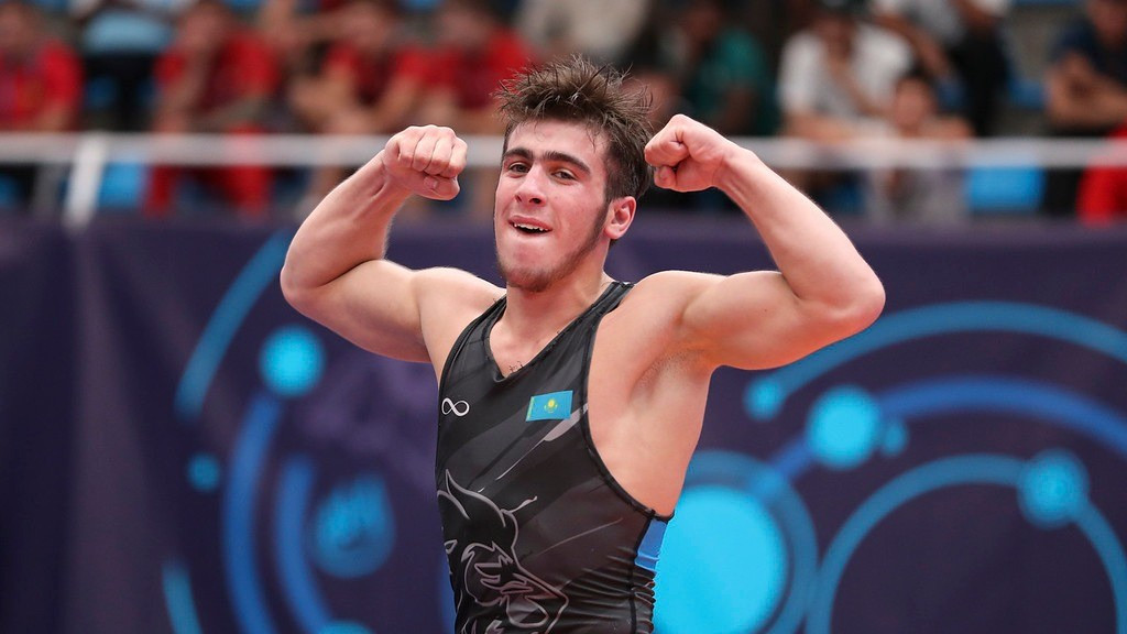 Борец Юсуф Ашрапов принес Казахстану «серебро» чемпионата мира U20