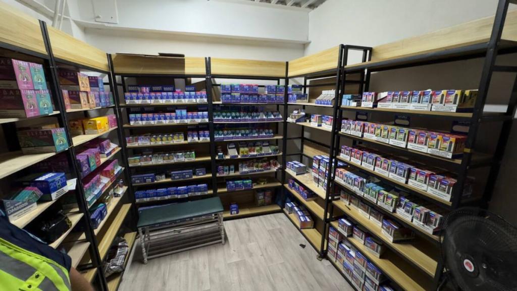 Точка по продаже вейпов ликвидирована на барахолке в Алматы