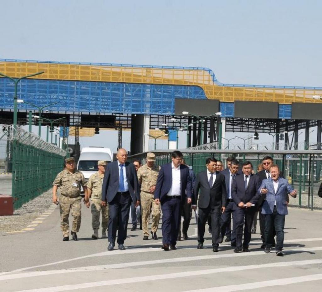 Министр финансов: полномасштабная модернизация пунктов пропуска на границе продолжится с целью развития транзитного потенциала страны