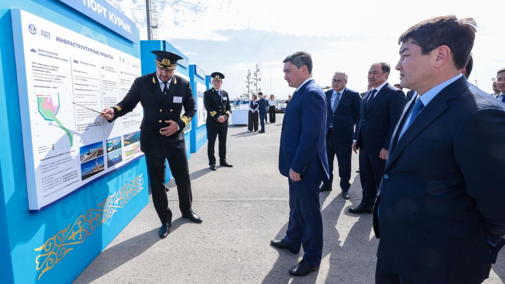 Олжас Бектенов ознакомился с развитием морских портов Актау, Курык и планами по развитию туризма в Кендерли 
