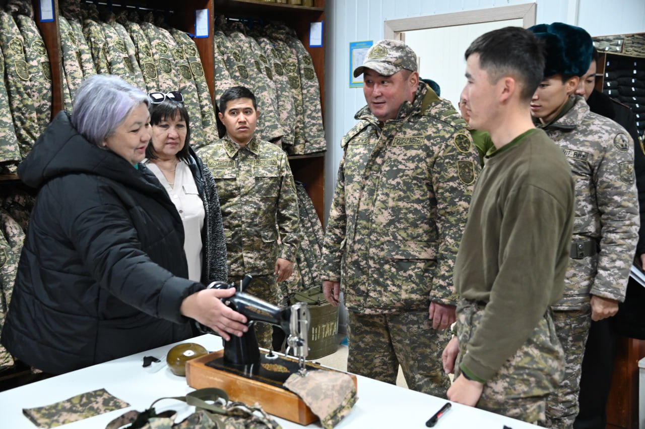 Председатель Комитета солдатских матерей проверила  условия службы солдат Карагандинского гарнизона