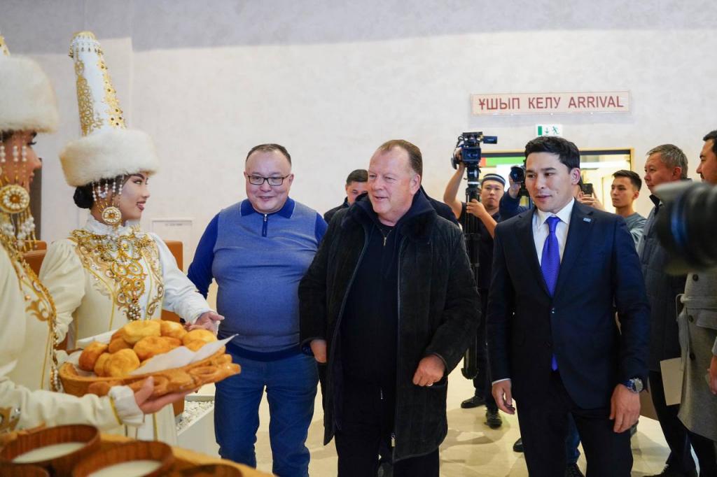 В Казахстан прибыл с визитом Президент Международной федерации дзюдо Мариус Визер