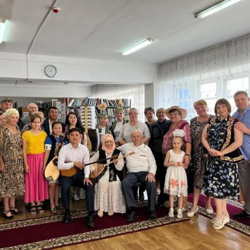 «Birgemiz: Qamqor»: около 2000 человек получили помощь в рамках акции «Подари радость пожилым»