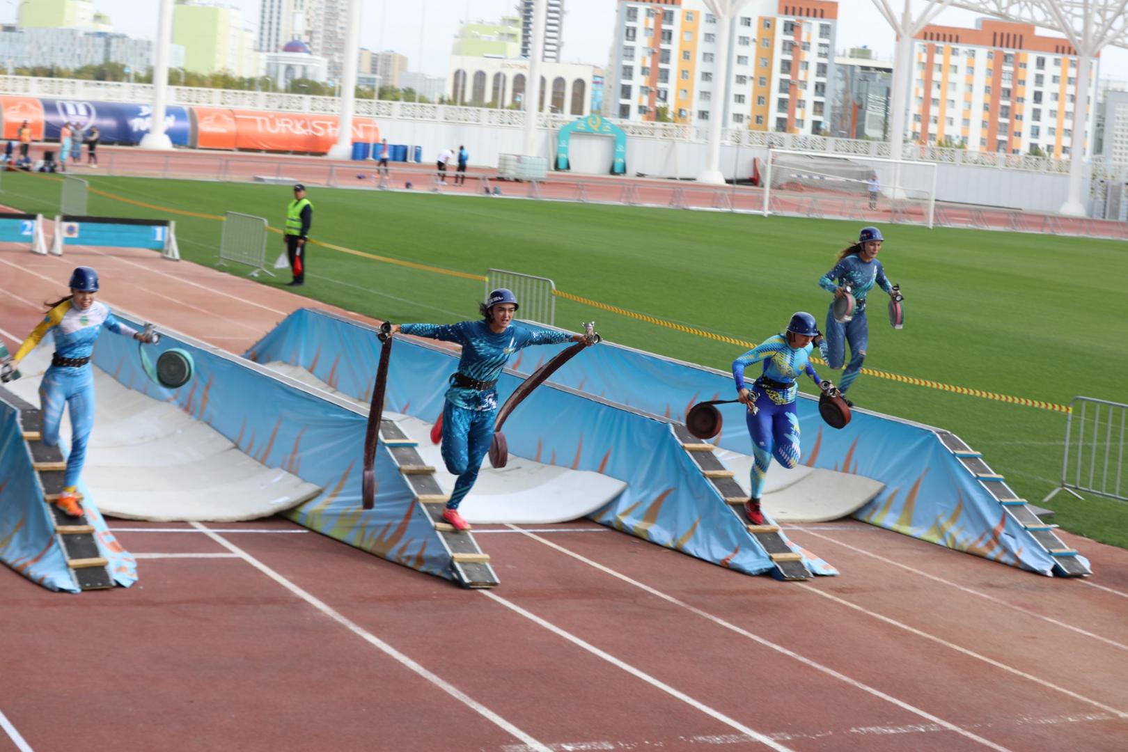 Определились победители второго этапа летнего чемпионата Республики Казахстан по пожарно-спасательному спорту в преодолении 100 метровой полосы с препятствиями